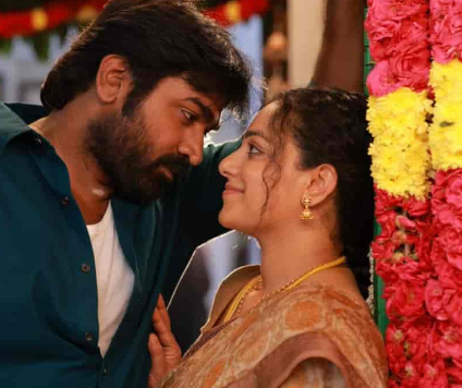 Agasaveeran carrying Perarasi during wedding sequence in Thalaivan Thalaivii Agasaveeran carrying Perarasi during wedding sequence in Thalaivan Thalaivii